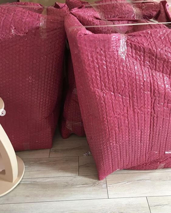 eşyaları tek tek pat pat ile sardık.